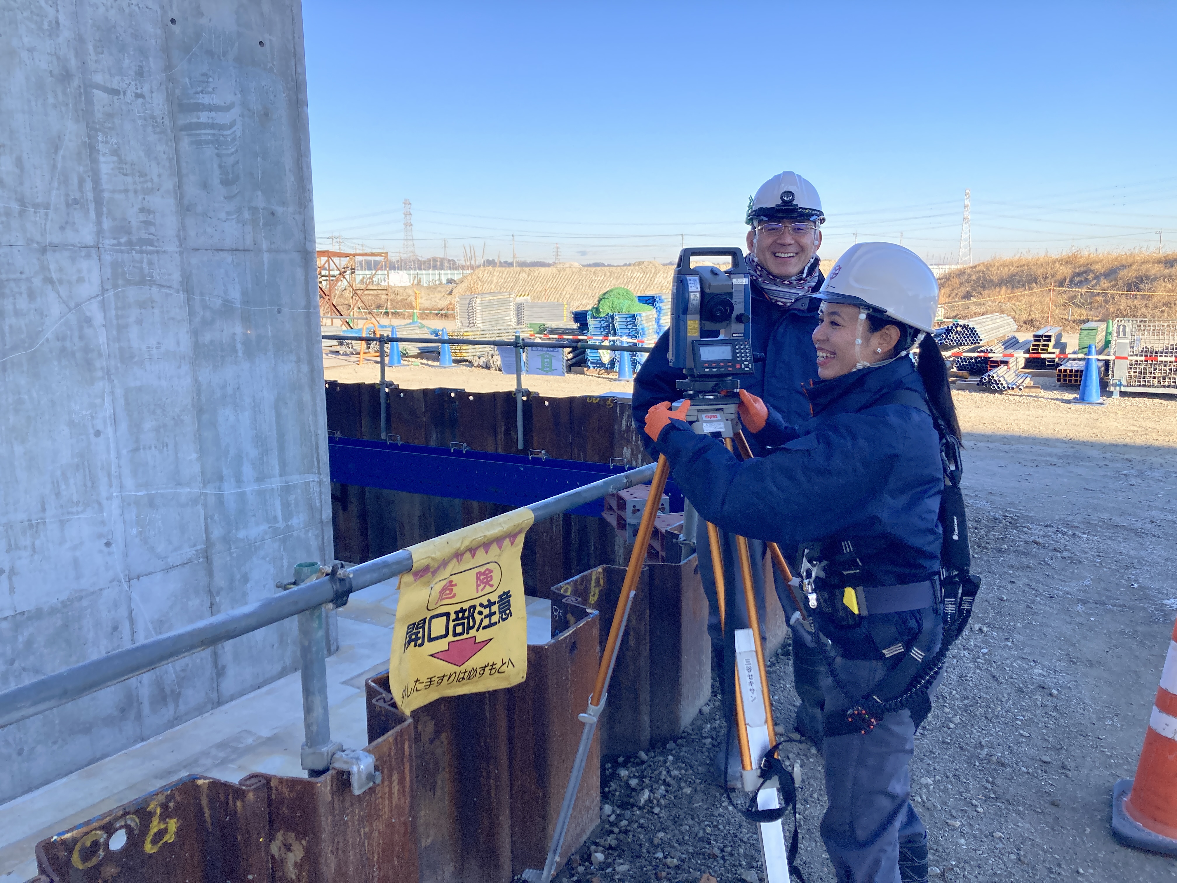 技術職として活躍するグローバル人材の従業員