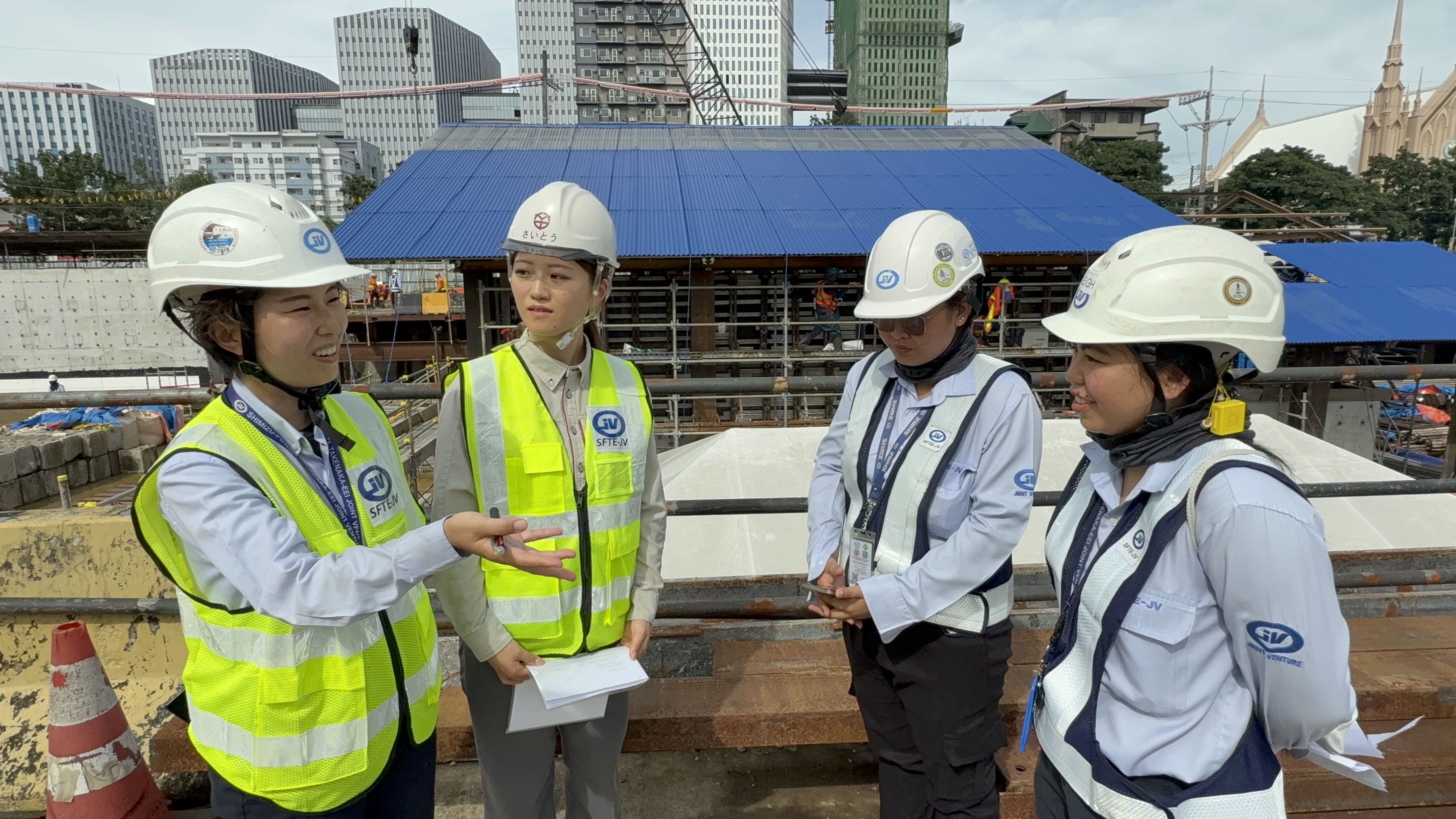 海外の地下鉄工事現場の実務を日本に紹介する、かぐやこまちメンバ