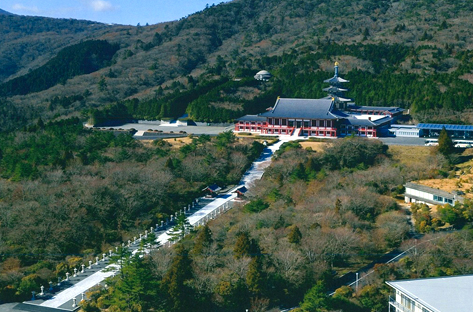 霊友会弥勒山灯篭参道改修