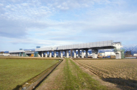 北陸新幹線　水橋下砂子坂高架橋