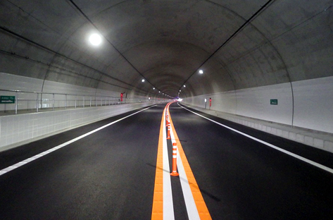 中部横断自動車道　城山トンネル