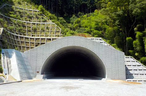 178号浜坂道路　余部・新桃観（東）トンネル